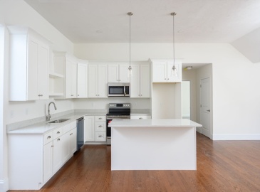 23 Metacomet Road, West Bridgewater, Massachusetts, 2 Bedrooms Bedrooms, 6 Rooms Rooms,2 BathroomsBathrooms,Residential,For Sale,Metacomet Road,73204416