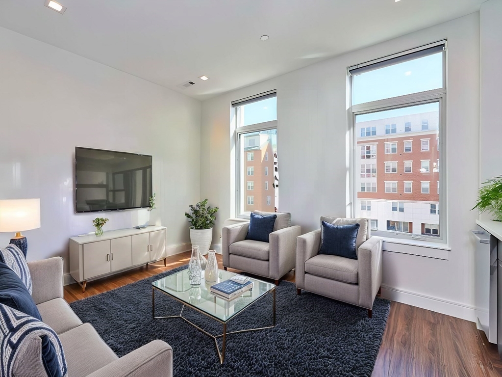 99 Sumner Street, Boston, Massachusetts, 1 Bedroom Bedrooms, 2 Rooms Rooms,1 BathroomBathrooms,Residential,For Sale,Sumner Street,73205530