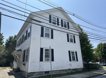 90-92 Pond Street, Waltham, Massachusetts, 6 Bedrooms Bedrooms, 12 Rooms Rooms,3 BathroomsBathrooms,Residential Income,For Sale,Pond Street,73149722