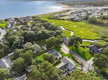 24 Valley Road, Yarmouth, Massachusetts, 4 Bedrooms Bedrooms, 8 Rooms Rooms,3.5 BathroomsBathrooms,Residential,For Sale,Valley Road,73281133