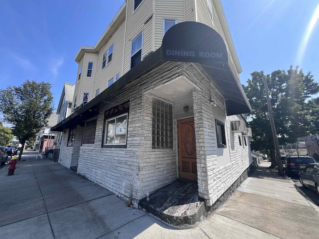 385 Salem St, Malden, Massachusetts, ,Commercial Lease,For Rent,Salem St,73289364