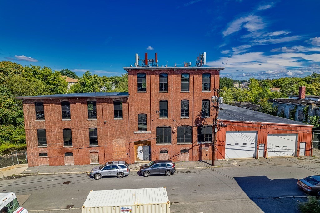 81-83 Holly Street, Lawrence, Massachusetts, ,Commercial Lease,For Rent,Holly Street,73290262