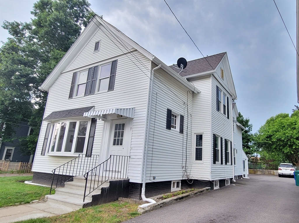 7 Perrin Street, Attleboro, Massachusetts, 3 Bedrooms Bedrooms, 6 Rooms Rooms,1 BathroomBathrooms,Residential Lease,For Rent,Perrin Street,73296247