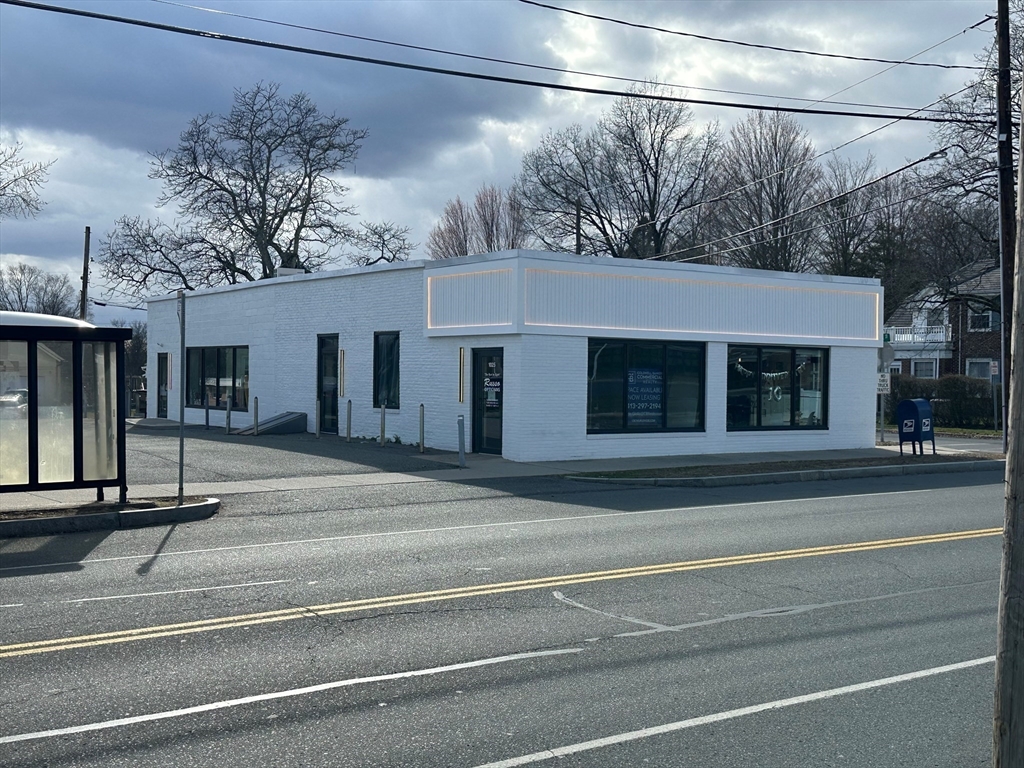 1025 Westfield Street, West Springfield, Massachusetts, ,Commercial Lease,For Rent,Westfield Street,73255229