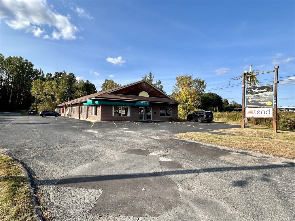 186 Northampton St, Easthampton, Massachusetts, ,Commercial Lease,For Rent,Northampton St,73300359