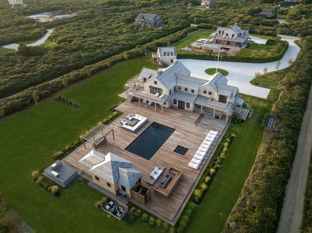 30 Devon Street - Full Compound, Nantucket, Massachusetts, 13 Bedrooms Bedrooms, 18 Rooms Rooms,16.5 BathroomsBathrooms,Residential Lease,For Rent,Devon Street - Full Compound,73300803