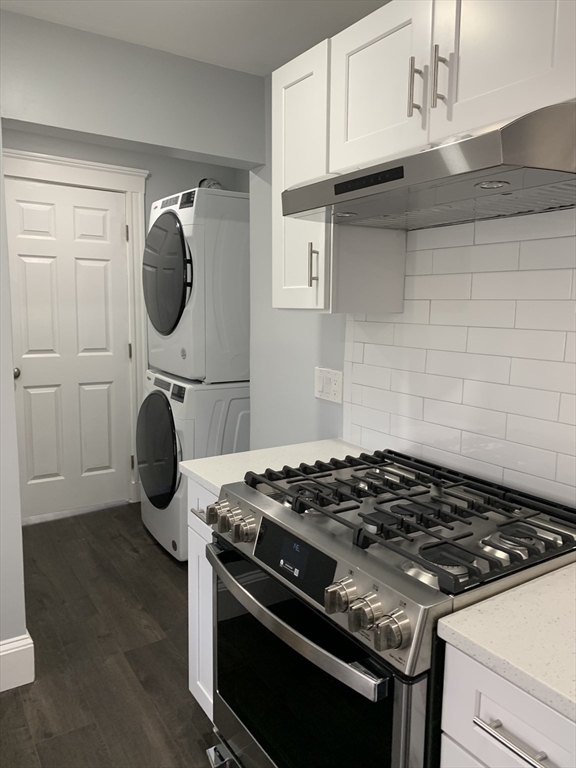 8 Crowell Street, Boston, Massachusetts, 3 Bedrooms Bedrooms, 6 Rooms Rooms,1 BathroomBathrooms,Residential Lease,For Rent,Crowell Street,73301219