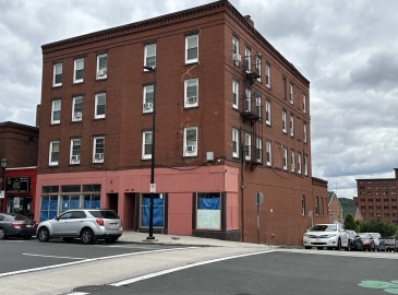 148 High Street, Holyoke, Massachusetts, ,Commercial Lease,For Rent,High Street,73301556