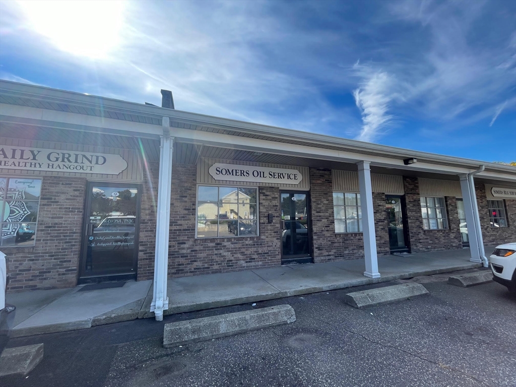 11 South Road, Somers, Connecticut, ,Commercial Lease,For Rent,South Road,73303459