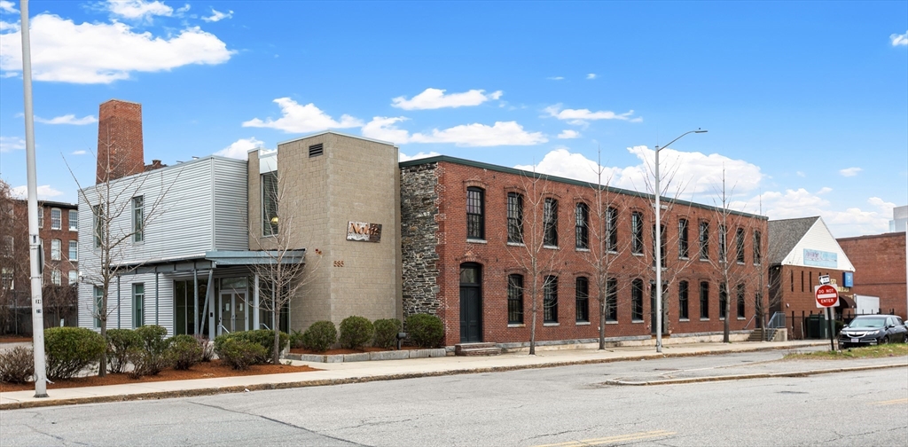585 Middlesex St, Lowell, Massachusetts, ,Commercial Sale,For Sale,Middlesex St,73307421