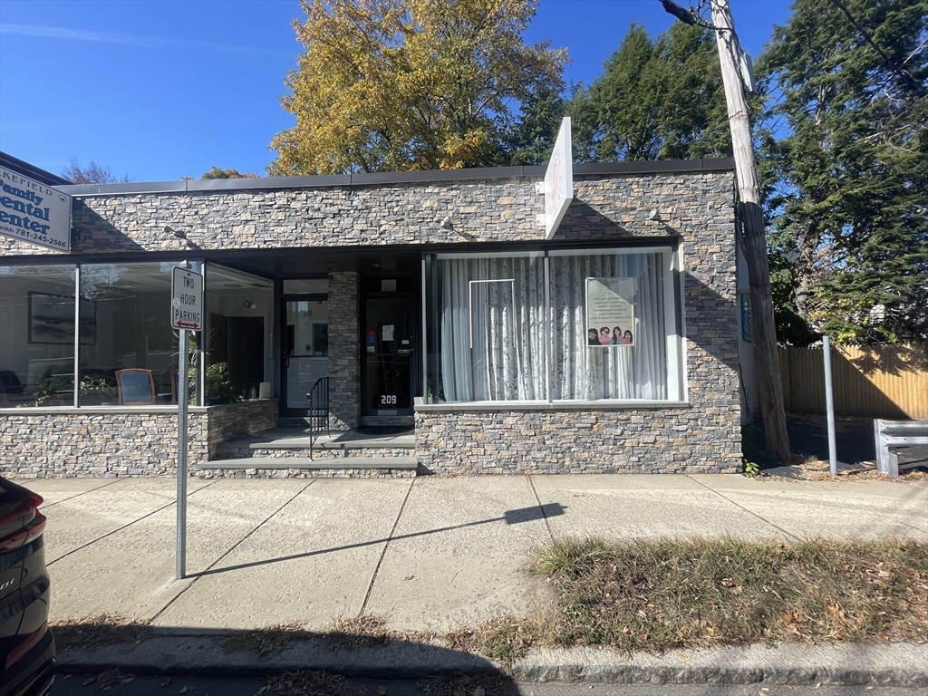 209 Albion, Wakefield, Massachusetts, ,Commercial Lease,For Rent,Albion,73307834