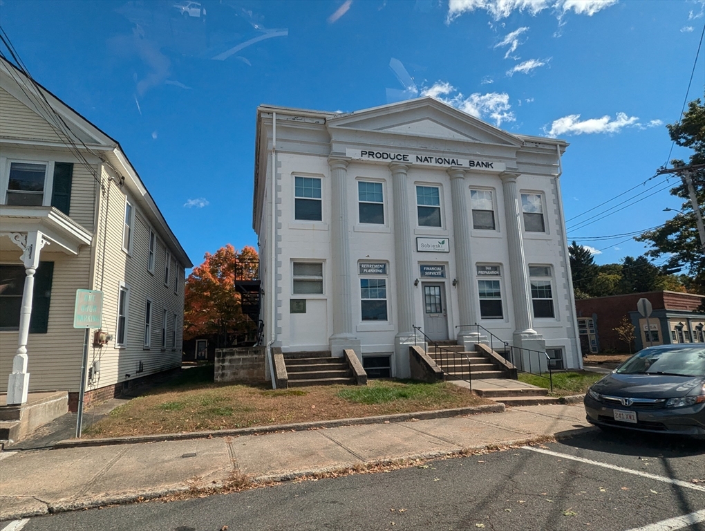 2 Park Street, Deerfield, Massachusetts, ,Commercial Lease,For Rent,Park Street,73296402