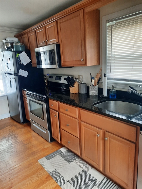 196 River St, Waltham, Massachusetts, 2 Bedrooms Bedrooms, 4 Rooms Rooms,1 BathroomBathrooms,Residential Lease,For Rent,River St,73309557