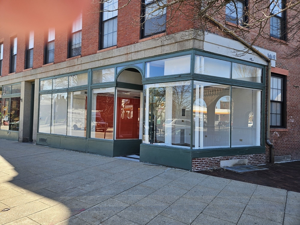 262 Merrimack Street, Lowell, Massachusetts, ,Commercial Lease,For Rent,Merrimack Street,73229891