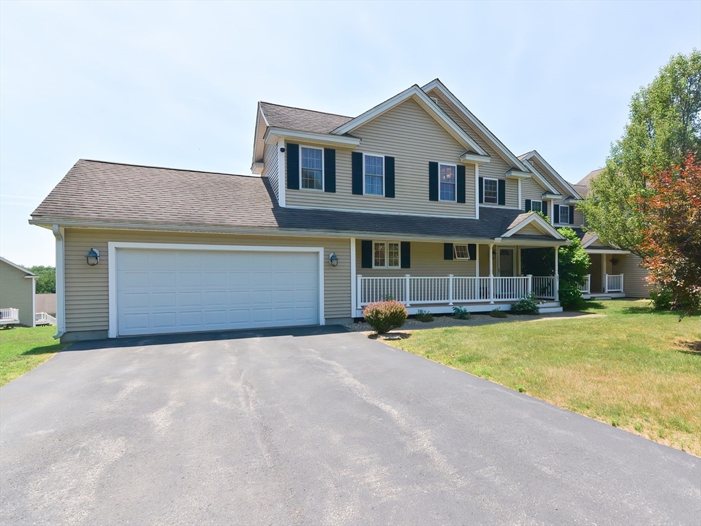 67 Woods Ln, Lancaster, Massachusetts, 2 Bedrooms Bedrooms, 6 Rooms Rooms,2.5 BathroomsBathrooms,Residential,For Sale,Woods Ln,73256610