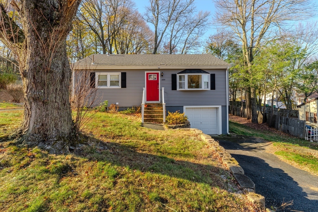 330 Christian St, Lowell, Massachusetts, 3 Bedrooms Bedrooms, 5 Rooms Rooms,1 BathroomBathrooms,Residential,For Sale,Christian St,73314415