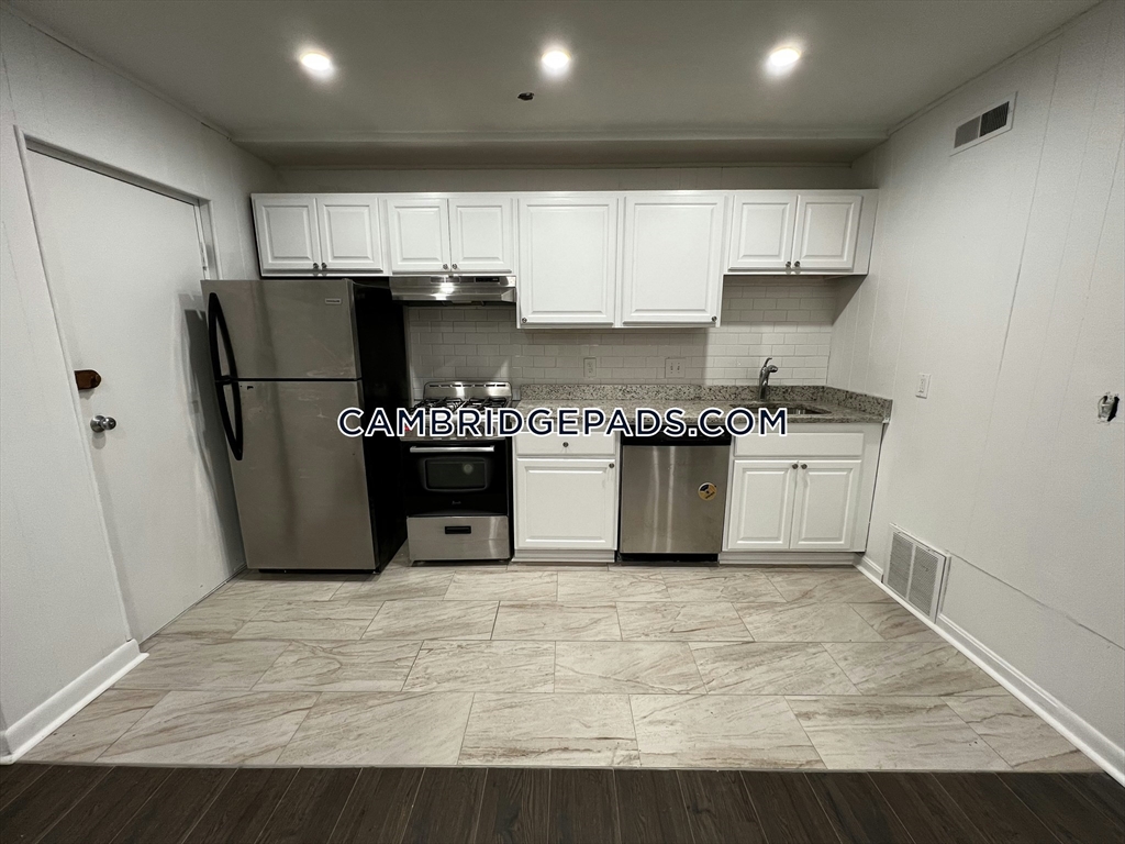 20 Hubbard Ave., Cambridge, Massachusetts, 3 Bedrooms Bedrooms, 4 Rooms Rooms,2 BathroomsBathrooms,Residential Lease,For Rent,Hubbard Ave.,73314524