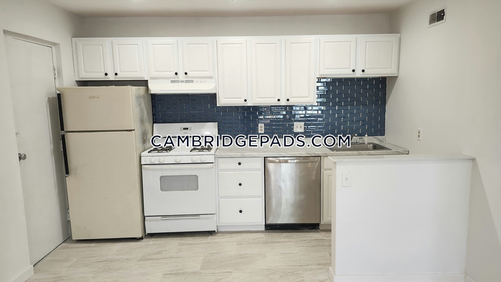 20 Hubbard Ave., Cambridge, Massachusetts, 3 Bedrooms Bedrooms, 4 Rooms Rooms,2 BathroomsBathrooms,Residential Lease,For Rent,Hubbard Ave.,73314535