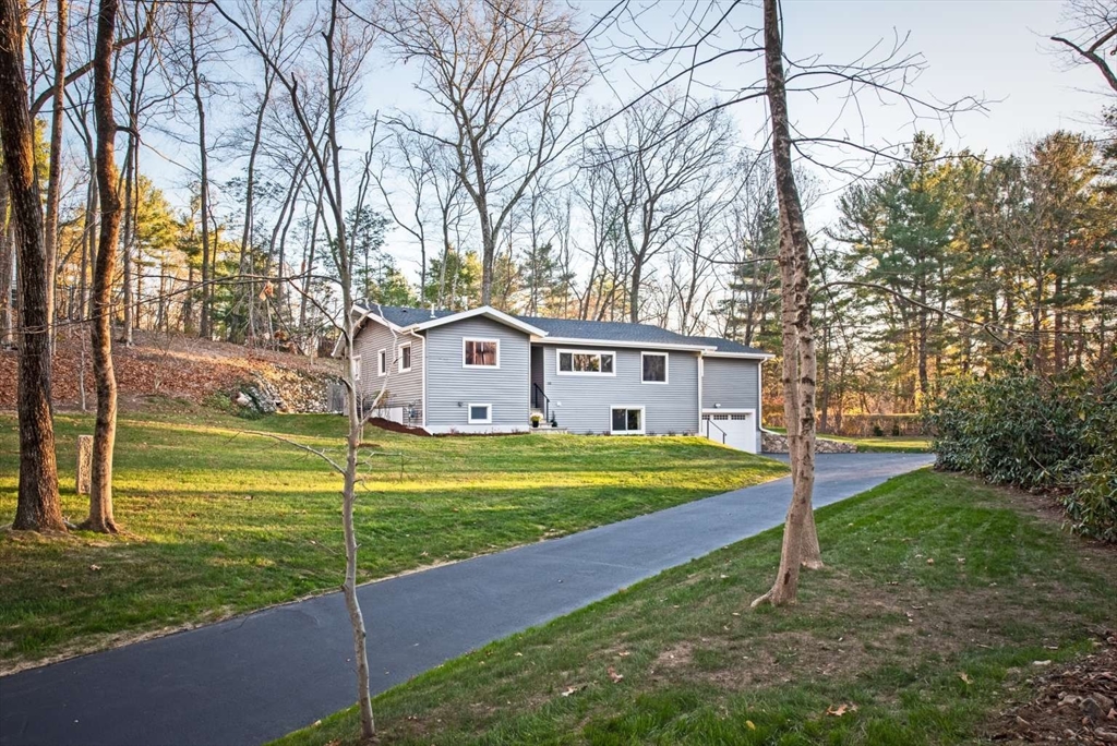 10 Pequot Rd, Wayland, Massachusetts, 4 Bedrooms Bedrooms, 9 Rooms Rooms,4 BathroomsBathrooms,Residential,For Sale,Pequot Rd,73314546