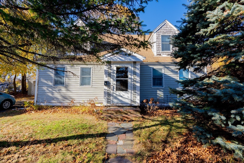 9 Liberty Street, Plymouth, Massachusetts, 4 Bedrooms Bedrooms, 6 Rooms Rooms,1.5 BathroomsBathrooms,Residential,For Sale,Liberty Street,73314381