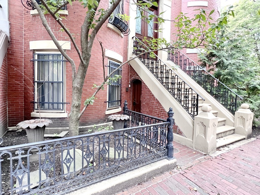 34 Yarmouth St, Boston, Massachusetts, 1 Bedroom Bedrooms, 4 Rooms Rooms,1 BathroomBathrooms,Residential Lease,For Rent,Yarmouth St,73314628