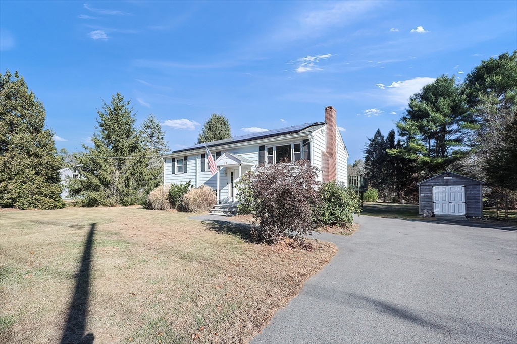 30 Burt St, Norton, Massachusetts, 4 Bedrooms Bedrooms, 7 Rooms Rooms,2 BathroomsBathrooms,Residential,For Sale,Burt St,73314704