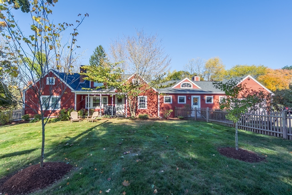 65 Everett St., Natick, Massachusetts, 5 Bedrooms Bedrooms, 10 Rooms Rooms,3 BathroomsBathrooms,Residential,For Sale,Everett St.,73314734