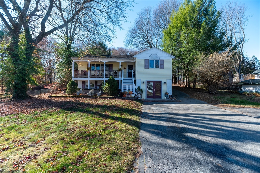 22 Walnut St, Shrewsbury, Massachusetts, 3 Bedrooms Bedrooms, 7 Rooms Rooms,2 BathroomsBathrooms,Residential,For Sale,Walnut St,73314772