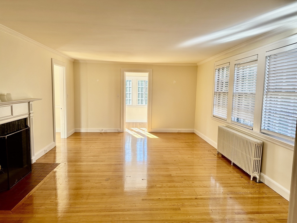 12 Cloelia Terrace, Newton, Massachusetts, 2 Bedrooms Bedrooms, 5 Rooms Rooms,1 BathroomBathrooms,Residential Lease,For Rent,Cloelia Terrace,73314775