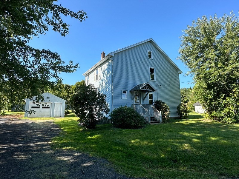 14 Russell Stage Rd, Blandford, Massachusetts, 4 Bedrooms Bedrooms, 7 Rooms Rooms,2 BathroomsBathrooms,Residential,For Sale,Russell Stage Rd,73314827