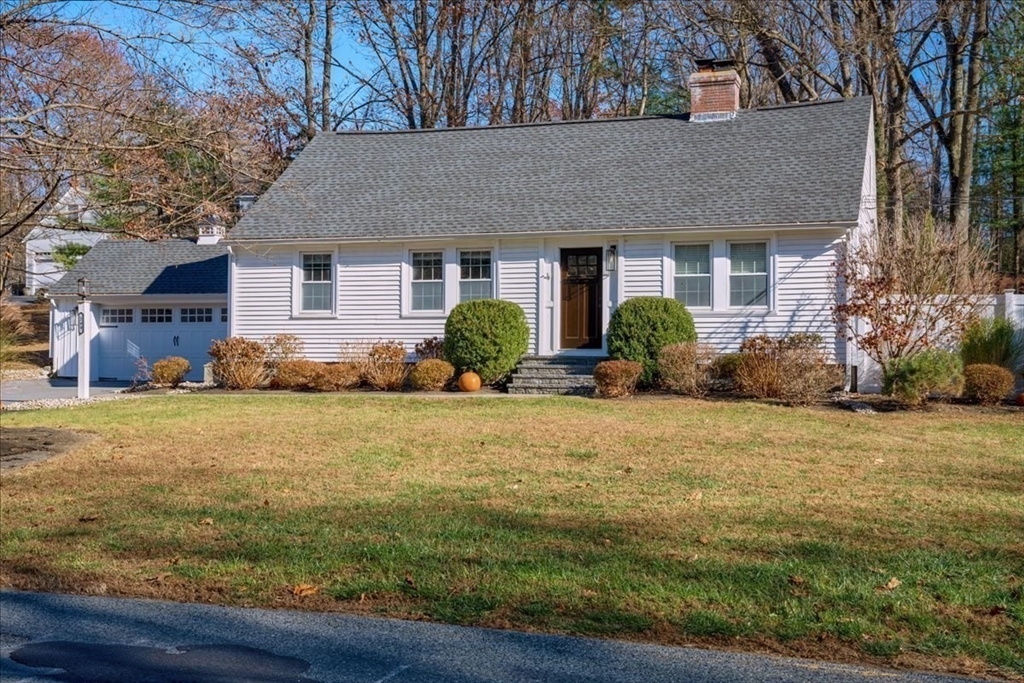 299 Spring St, Shrewsbury, Massachusetts, 4 Bedrooms Bedrooms, 8 Rooms Rooms,3 BathroomsBathrooms,Residential,For Sale,Spring St,73314885