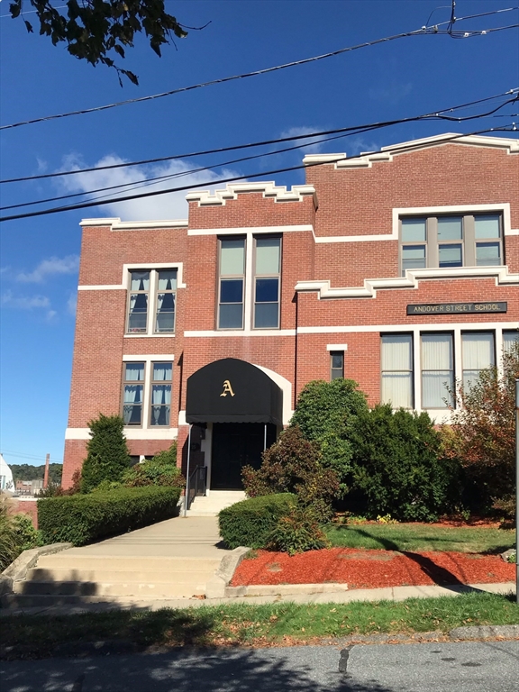 25 Andover St, Worcester, Massachusetts, 2 Bedrooms Bedrooms, 4 Rooms Rooms,1 BathroomBathrooms,Residential,For Sale,Andover St,73314886