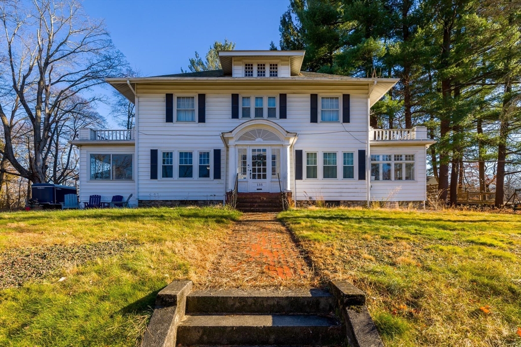 135 Central St., Auburn, Massachusetts, 4 Bedrooms Bedrooms, 9 Rooms Rooms,1.5 BathroomsBathrooms,Residential,For Sale,Central St.,73314947