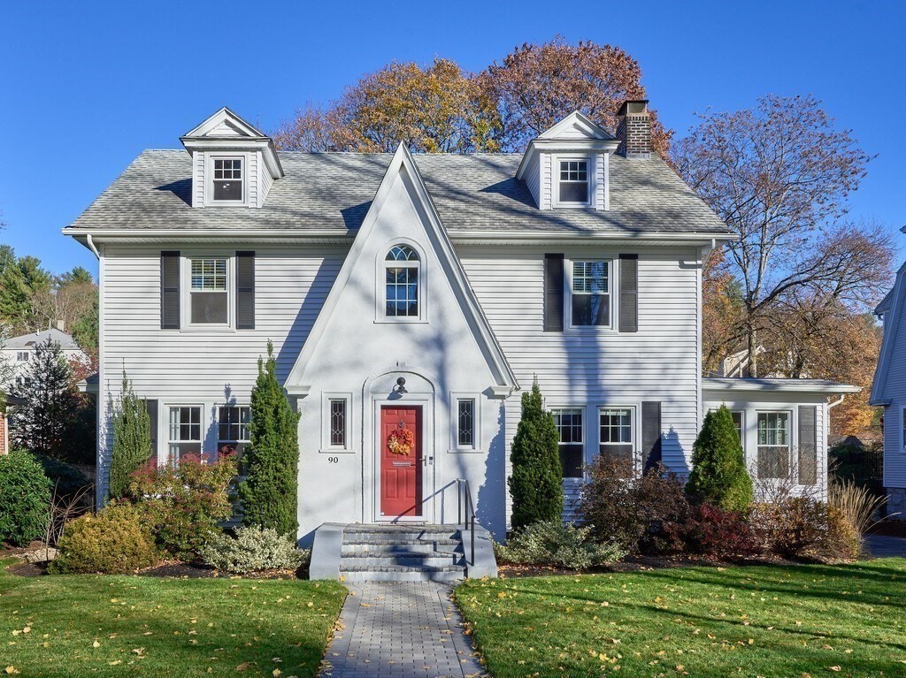 90 Coolidge Road, Worcester, Massachusetts, 3 Bedrooms Bedrooms, 8 Rooms Rooms,1.5 BathroomsBathrooms,Residential,For Sale,Coolidge Road,73314891