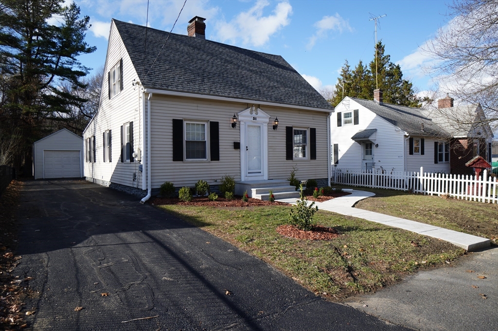 31 Ball St, Worcester, Massachusetts, 4 Bedrooms Bedrooms, 9 Rooms Rooms,2 BathroomsBathrooms,Residential,For Sale,Ball St,73314931