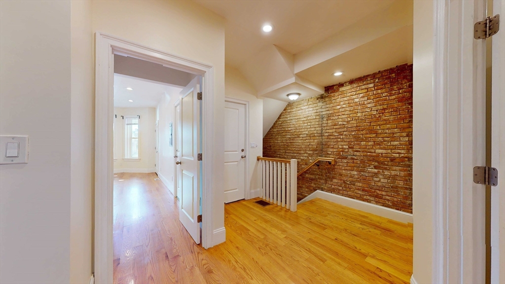 79 Brighton Ave, Boston, Massachusetts, 4 Bedrooms Bedrooms, 7 Rooms Rooms,2 BathroomsBathrooms,Residential Lease,For Rent,Brighton Ave,73315024