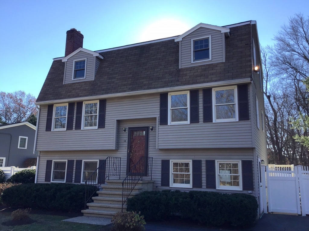 14 Grant St, Woburn, Massachusetts, 5 Bedrooms Bedrooms, 10 Rooms Rooms,2.5 BathroomsBathrooms,Residential,For Sale,Grant St,73315060