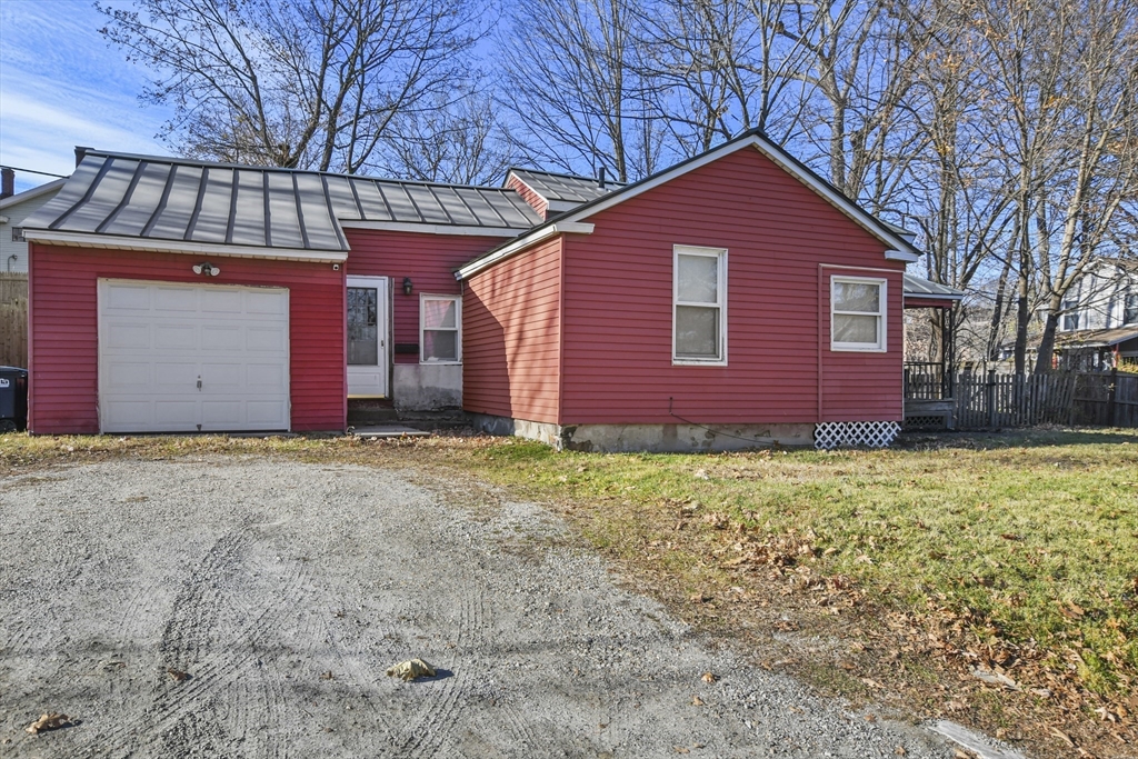 42 Copley Terrace, Pittsfield, Massachusetts, 3 Bedrooms Bedrooms, 5 Rooms Rooms,1 BathroomBathrooms,Residential,For Sale,Copley Terrace,73315121