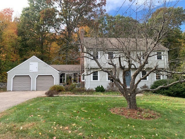 21 Footpath Road, Chelmsford, Massachusetts, 4 Bedrooms Bedrooms, 9 Rooms Rooms,2 BathroomsBathrooms,Residential,For Sale,Footpath Road,73267547