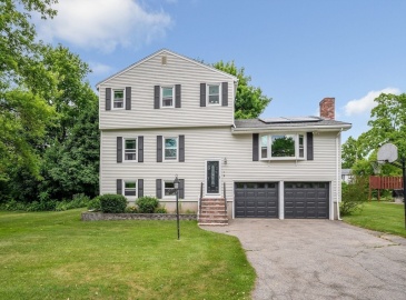 8 Rossi St, Methuen, Massachusetts, 5 Bedrooms Bedrooms, 7 Rooms Rooms,3 BathroomsBathrooms,Residential,For Sale,Rossi St,73257044