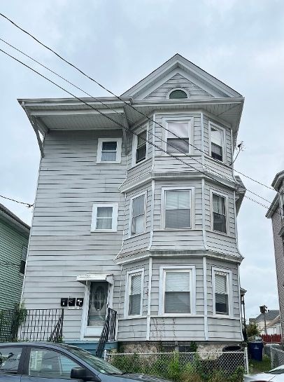 166 Clifford Street, New Bedford, Massachusetts, 8 Bedrooms Bedrooms, 17 Rooms Rooms,3 BathroomsBathrooms,Residential Income,For Sale,Clifford Street,73315152