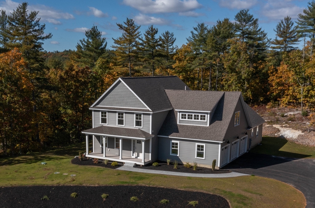 14 Lorenzo's Lane, Hollis, New Hampshire, 4 Bedrooms Bedrooms, 9 Rooms Rooms,3.5 BathroomsBathrooms,Residential,For Sale,Lorenzo's Lane,73315235