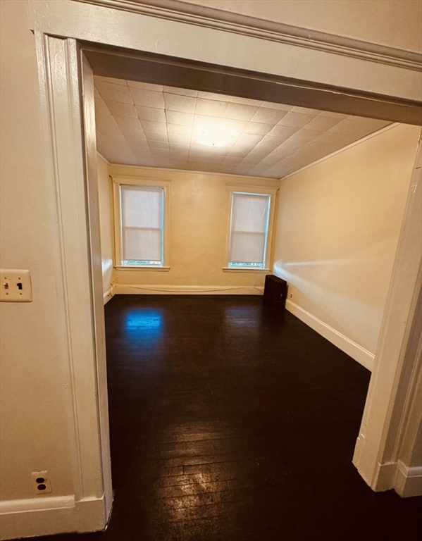 71 Harwood St, Lynn, Massachusetts, 1 Bedroom Bedrooms, 5 Rooms Rooms,1 BathroomBathrooms,Residential Lease,For Rent,Harwood St,73315274