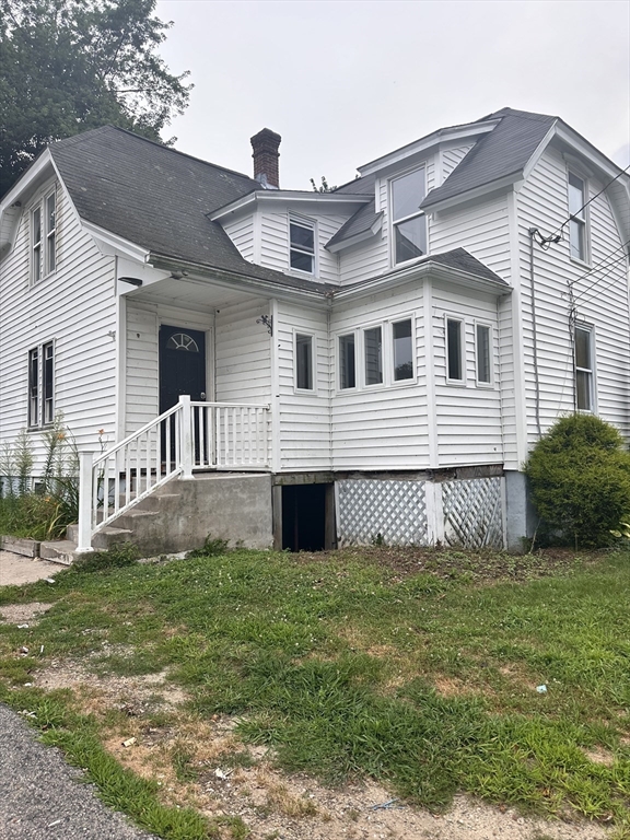 10 Essex St, Bellingham, Massachusetts, 2 Bedrooms Bedrooms, 4 Rooms Rooms,1 BathroomBathrooms,Residential Lease,For Rent,Essex St,73315329