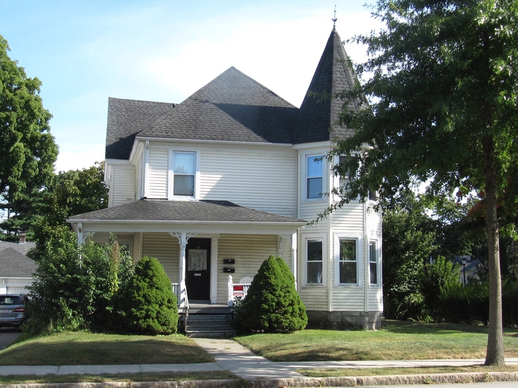 32 June Street, Worcester, Massachusetts, 2 Bedrooms Bedrooms, 5 Rooms Rooms,1 BathroomBathrooms,Residential Lease,For Rent,June Street,73315306