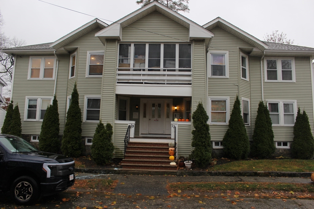 19 Revere Street, Milton, Massachusetts, 3 Bedrooms Bedrooms, 6 Rooms Rooms,1 BathroomBathrooms,Residential,For Sale,Revere Street,73315307