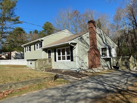 143 West St, West Bridgewater, Massachusetts, 3 Bedrooms Bedrooms, 6 Rooms Rooms,1 BathroomBathrooms,Residential,For Sale,West St,73315310