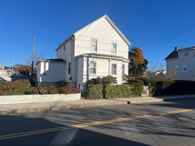 740 Stafford, Fall River, Massachusetts, 5 Bedrooms Bedrooms, 9 Rooms Rooms,2 BathroomsBathrooms,Residential Income,For Sale,Stafford,73315391