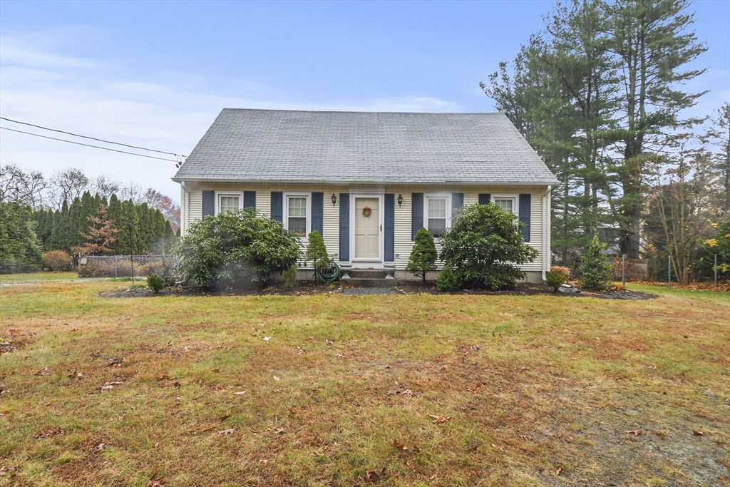 176 Lincoln St, Seekonk, Massachusetts, 3 Bedrooms Bedrooms, 6 Rooms Rooms,1.5 BathroomsBathrooms,Residential,For Sale,Lincoln St,73315469