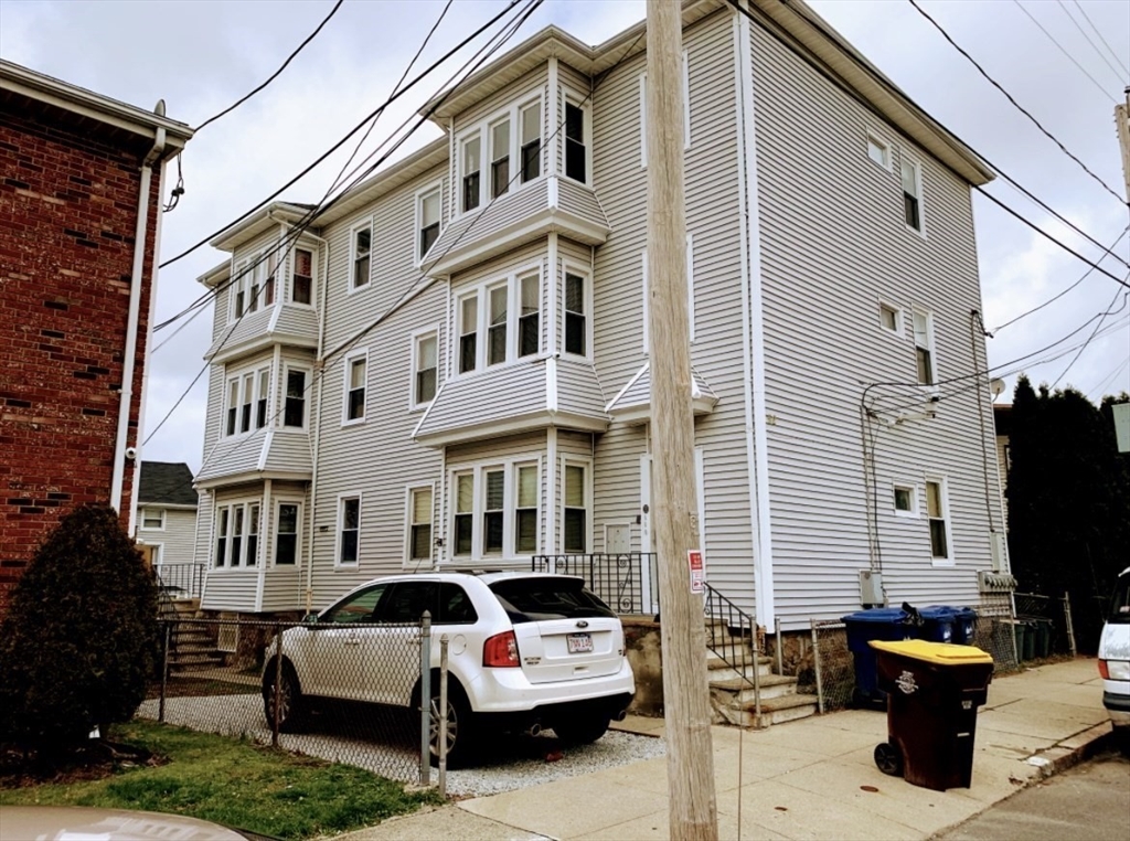 52 Johnson St, Fall River, Massachusetts, 18 Bedrooms Bedrooms, 24 Rooms Rooms,6 BathroomsBathrooms,Residential Income,For Sale,Johnson St,73315557